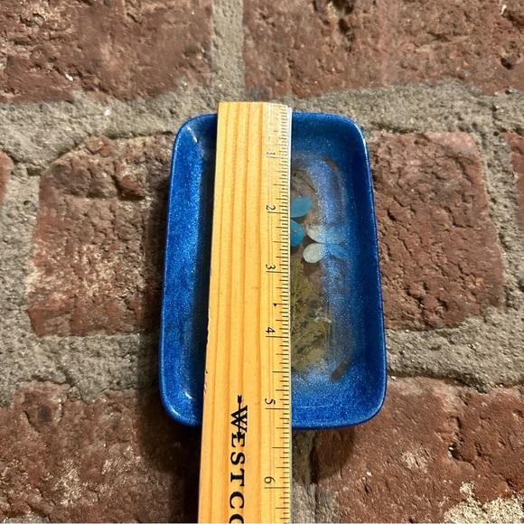 Vintage Blue Glittery Floral Dried Flowers Resin Lucite Soap Dish Trinket Decor - Picture 7 of 10